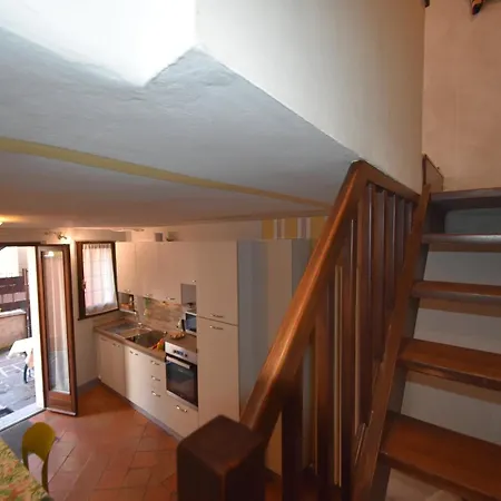 In Village Of Viggiona, Maggiore Apartamento Trarego