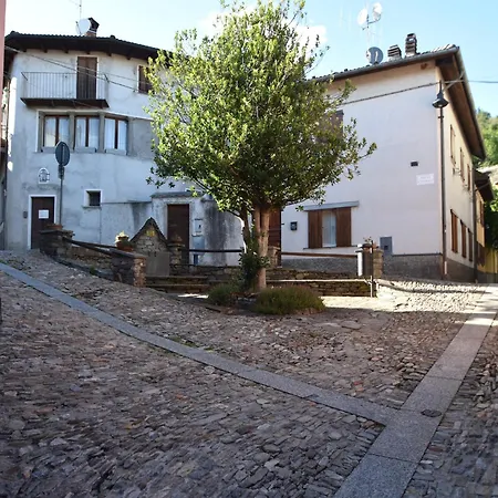 In Village Of Viggiona, Maggiore Apartamento *